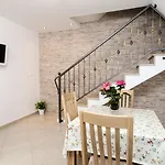 Guest house Aurelia 3*