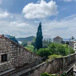 Aurelia Guest house