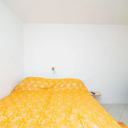 Aurelia Guest house